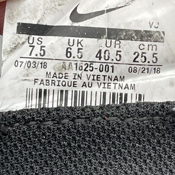 Nike Legend React Shoes Mens Size 7.5 Black Running Comfort Walking Gym Sneakers - Picture 8 of 8